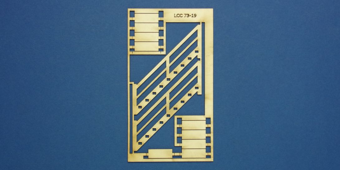 LCC 73-19 O gauge signal box stairs Signal box stairs kit with with height of top step at 49.5mm
